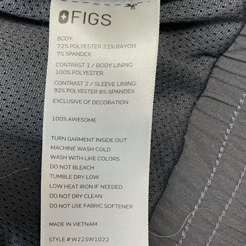 Figs Sydney Scrub Jacket Rainbow/Pride Logo 🌈 - Picture 10 of 14